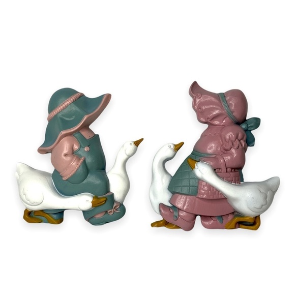 Burwood Vintage 1988 Boy & Girl with Geese Wall Plaque Set Home Decor Patio - Picture 1 of 11